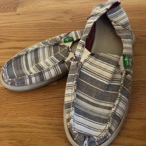 Gently used Sanuk shoes.